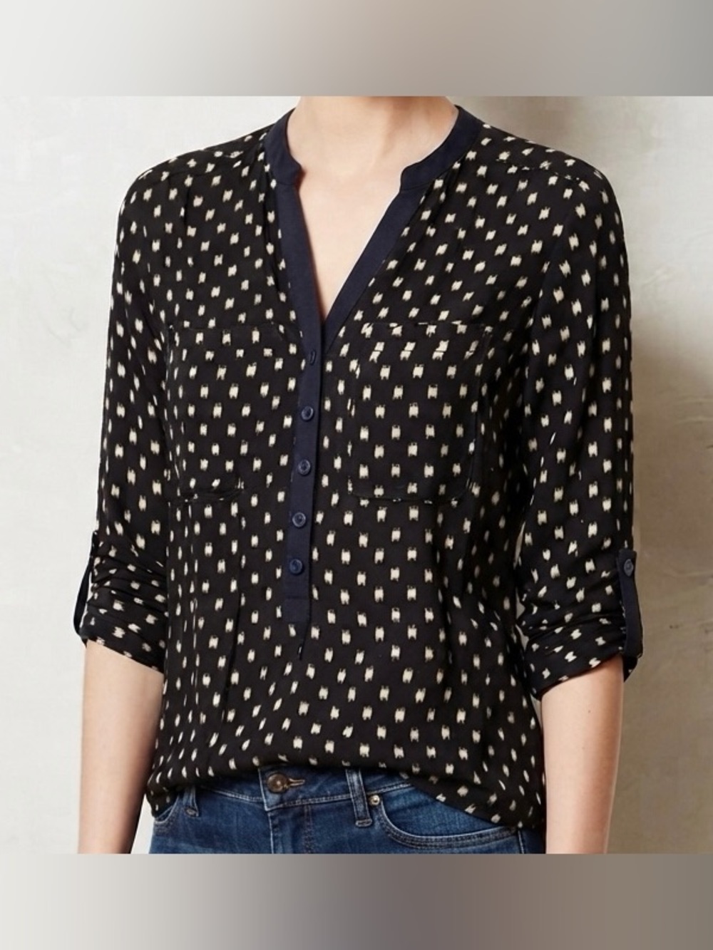 Anthropologie Vanessa Virginia Navy Printed Rayon Blouse | Size 4